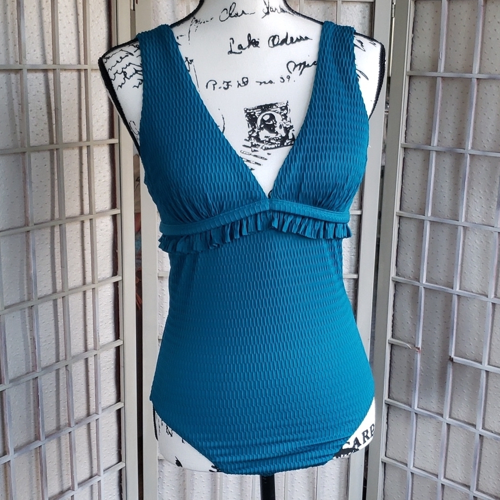Chelsea 28 blue green nee one piece swimming suit sizeM
